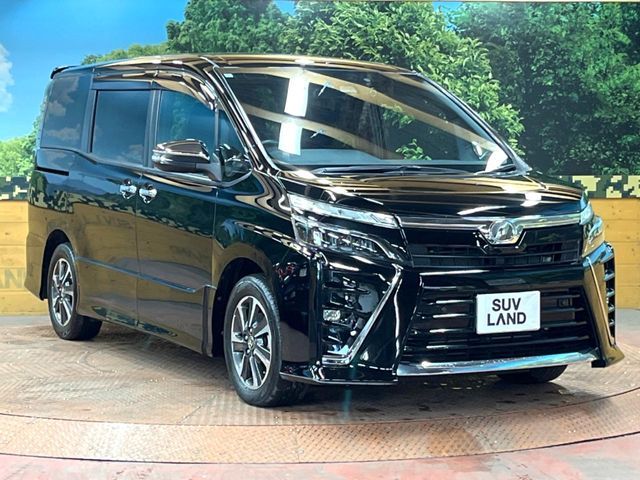 TOYOTA VOXY 2020