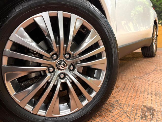 TOYOTA HARRIER HYBRID 2024