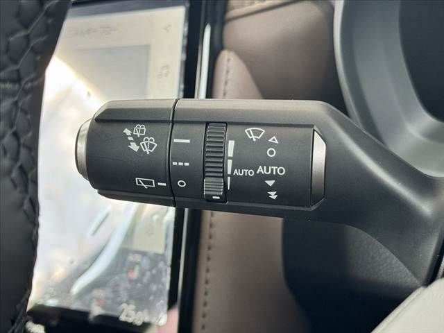 TOYOTA LEXUS LBX 2025