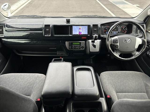 TOYOTA HIACE wagon 2017