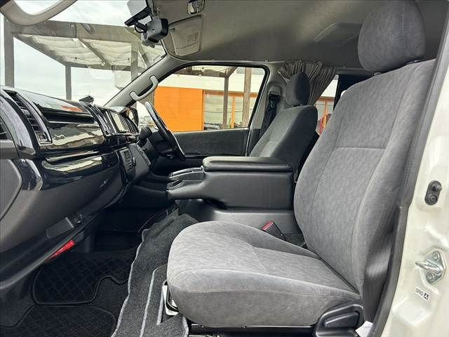 TOYOTA HIACE wagon 2017