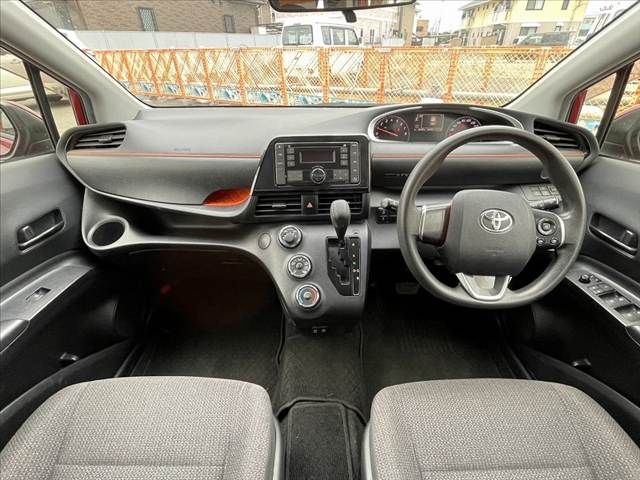 TOYOTA SIENTA 2018