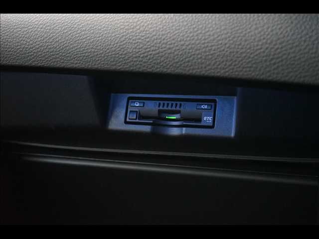 TOYOTA HARRIER 2WD 2017