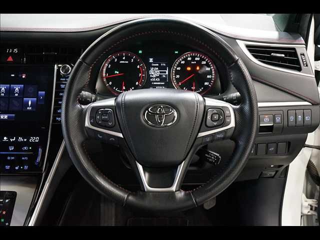 TOYOTA HARRIER 2WD 2017