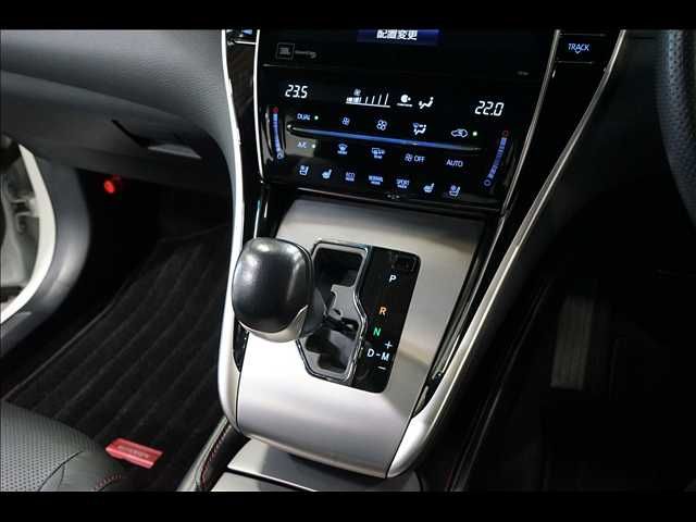 TOYOTA HARRIER 2WD 2017