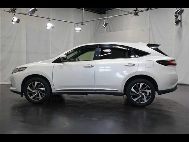 TOYOTA HARRIER 2WD 2017