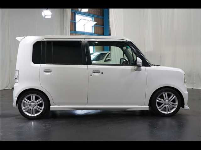 DAIHATSU MOVE CONTE CUSTOM 2011