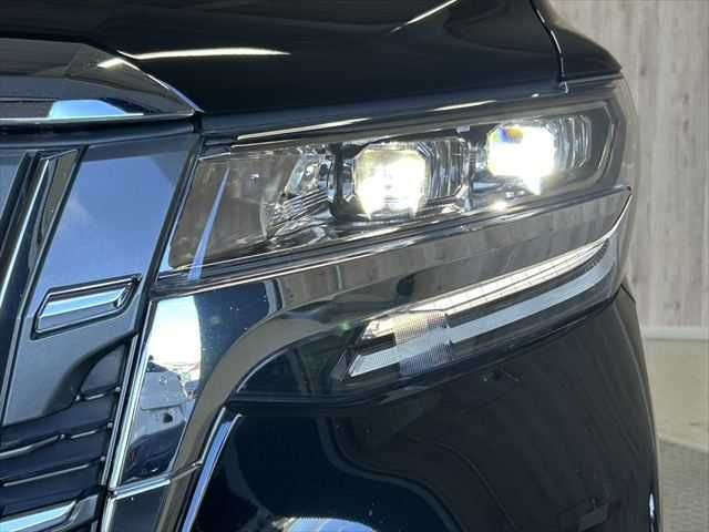 TOYOTA ALPHARD hybrid 4WD 2019