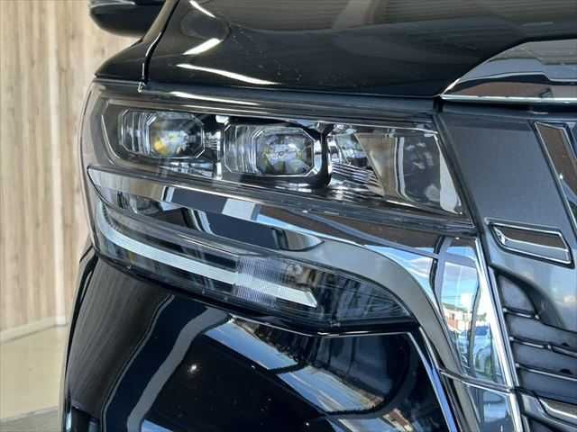 TOYOTA ALPHARD hybrid 4WD 2019