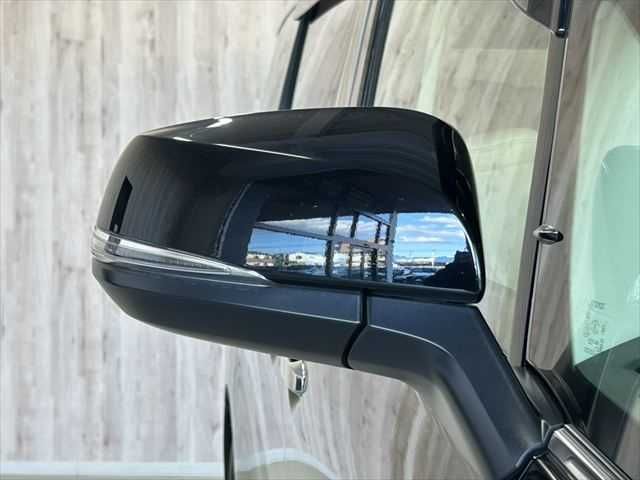 TOYOTA ALPHARD hybrid 4WD 2019