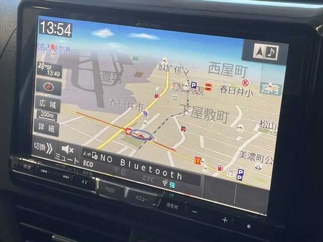 TOYOTA NOAH HYBRID 2016