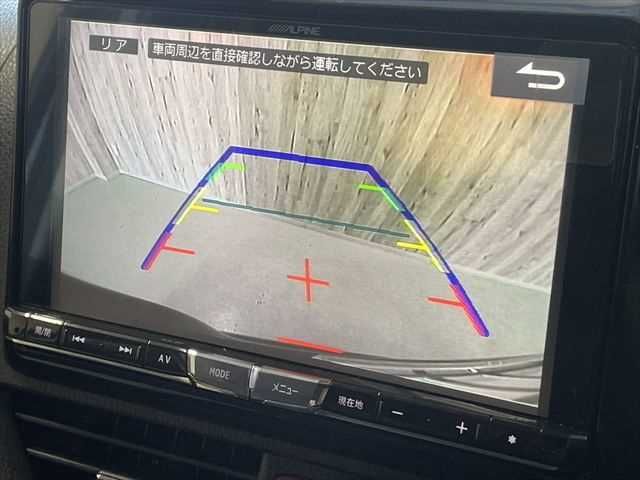 TOYOTA NOAH HYBRID 2016