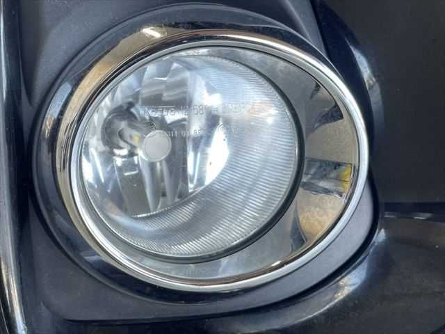 TOYOTA NOAH HYBRID 2016