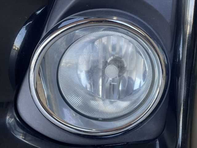 TOYOTA NOAH HYBRID 2016