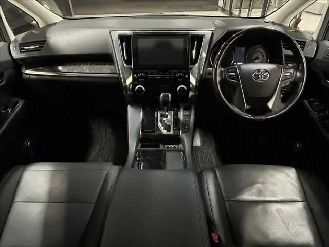 TOYOTA ALPHARD 2018