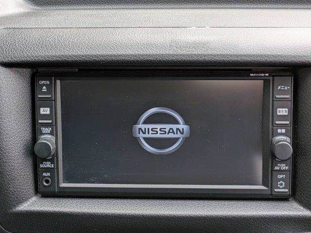 NISSAN NV350 CARAVAN 2017