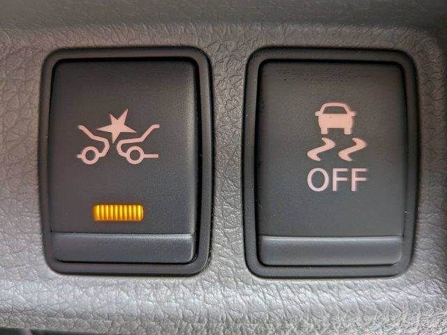 NISSAN NV350 CARAVAN 2017