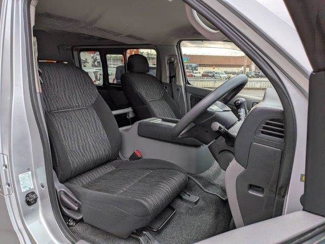 NISSAN NV350 CARAVAN 2017