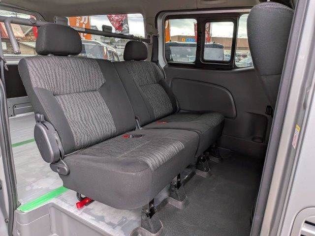 NISSAN NV350 CARAVAN 2017