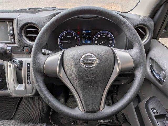 NISSAN NV350 CARAVAN 2017