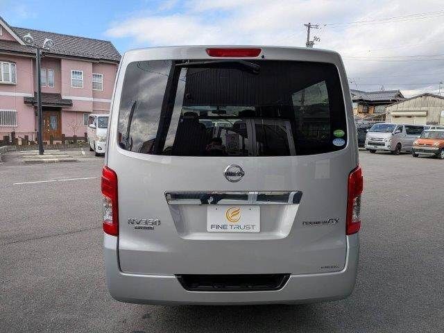 NISSAN NV350 CARAVAN 2017