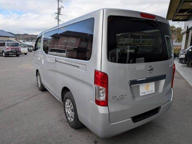NISSAN NV350 CARAVAN 2017
