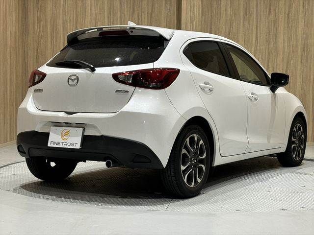 MAZDA DEMIO 2015