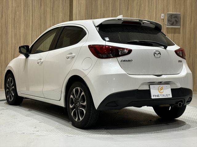 MAZDA DEMIO 2015