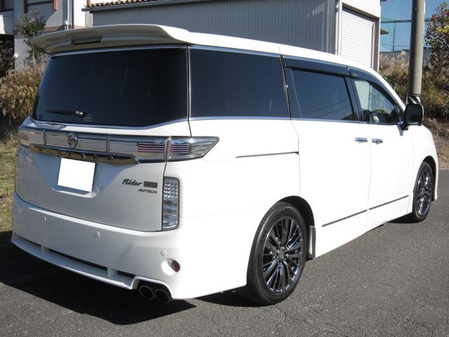 NISSAN ELGRAND 2018
