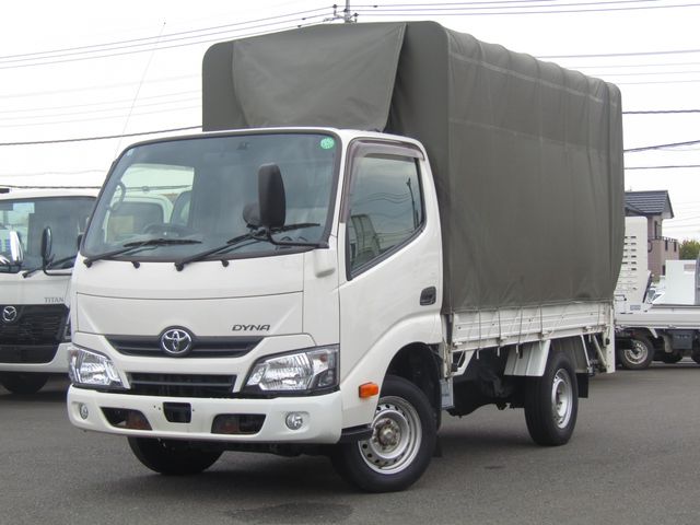 TOYOTA DYNA 2020