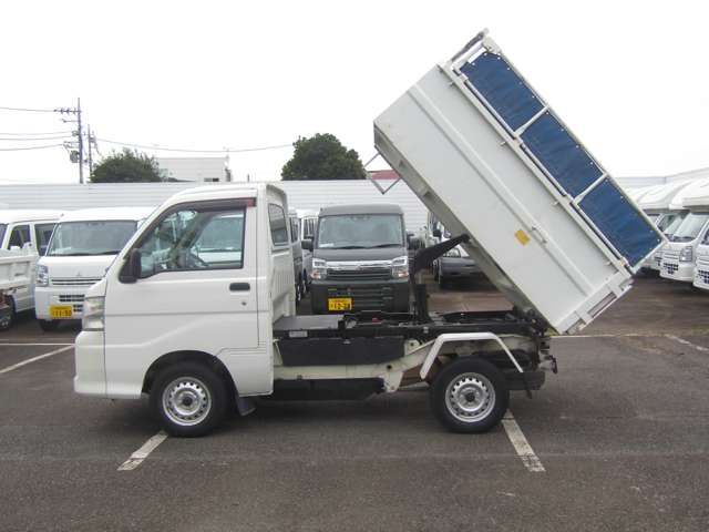 DAIHATSU HIJET dump 4WD 2013