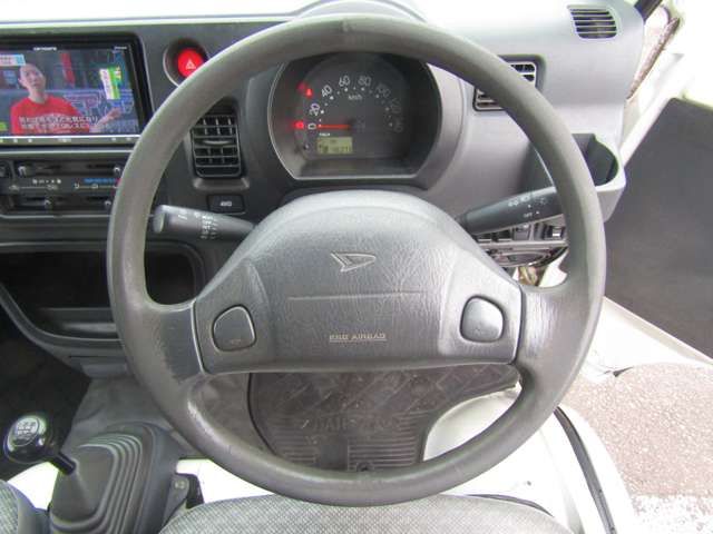 DAIHATSU HIJET dump 4WD 2013