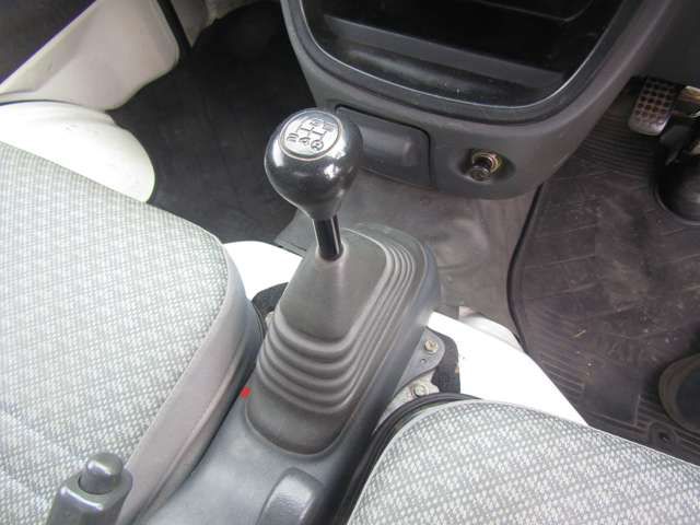 DAIHATSU HIJET dump 4WD 2013