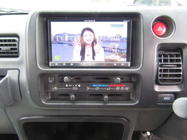 DAIHATSU HIJET dump 4WD 2013