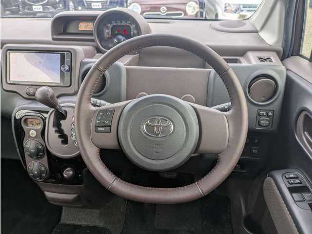 TOYOTA SPADE 2013