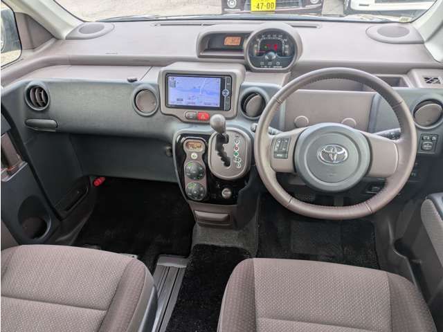 TOYOTA SPADE 2013