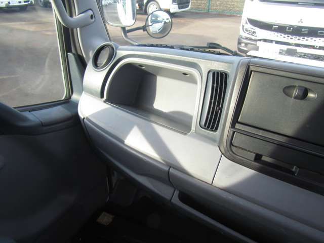 MITSUBISHI CANTER 2013