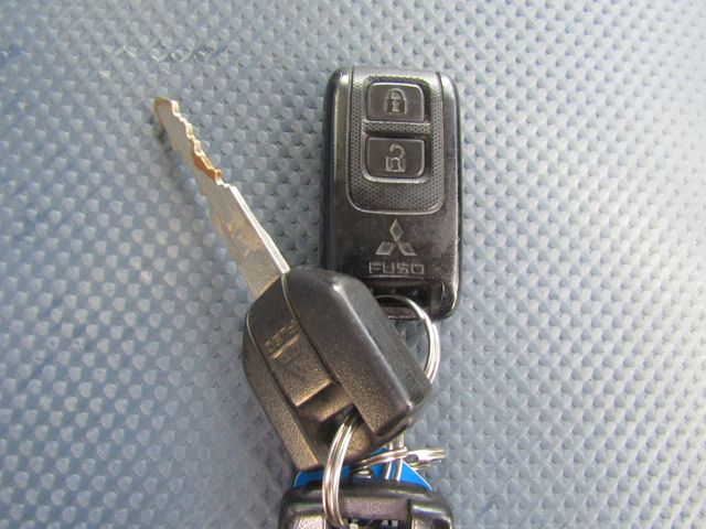 MITSUBISHI CANTER 2013