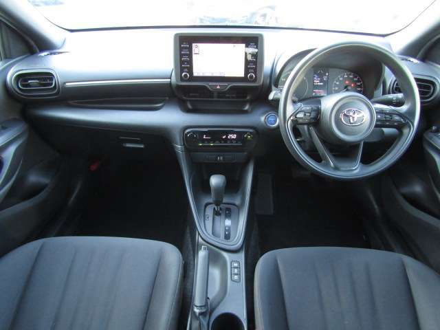 TOYOTA YARIS HYBRID 2021