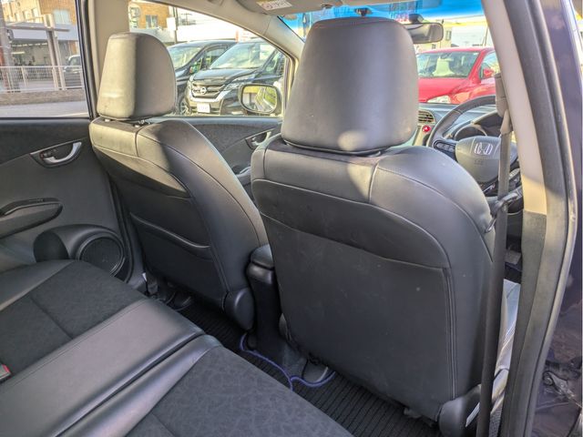 HONDA FIT SHUTTLE HYBRID 2014