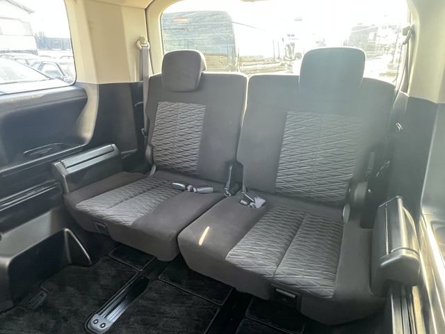 MITSUBISHI DELICA D:5 4WD 2019