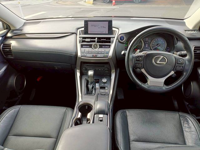 TOYOTA LEXUS NX300h 2014