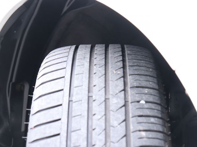 TOYOTA ESQUIRE HYBRID 2016