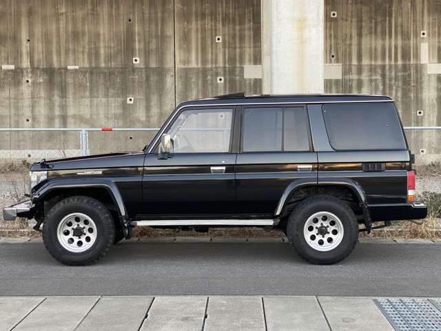 TOYOTA LANDCRUISER 70 1995