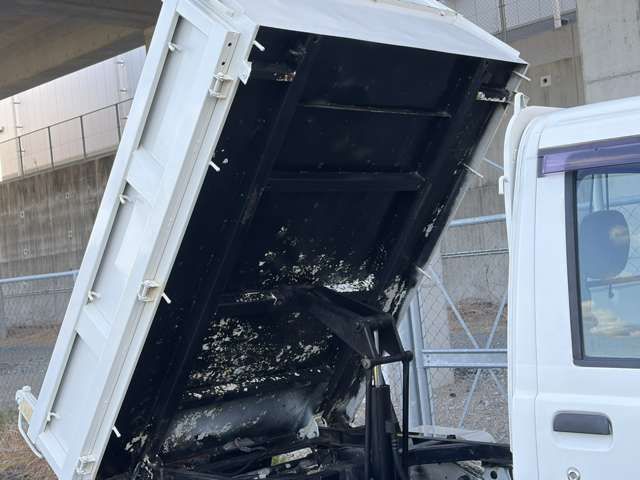 DAIHATSU HIJET truck 4WD 2005