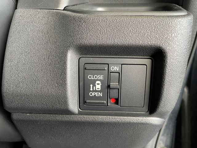 HONDA N BOX CUSTOM 2023