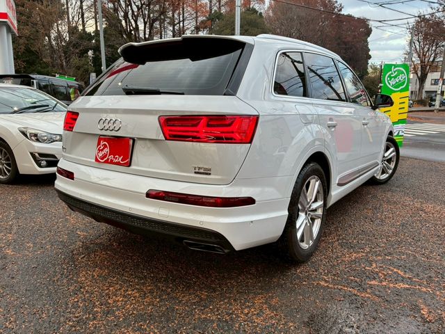 AUDI AUDI  Q7 2018