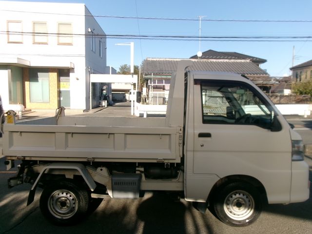DAIHATSU HIJET dump 4WD 2013