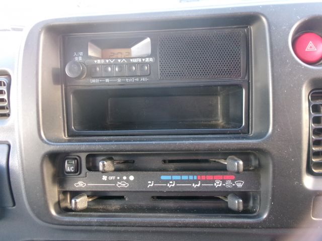 DAIHATSU HIJET dump 4WD 2013