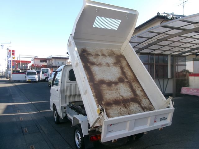 DAIHATSU HIJET dump 4WD 2013